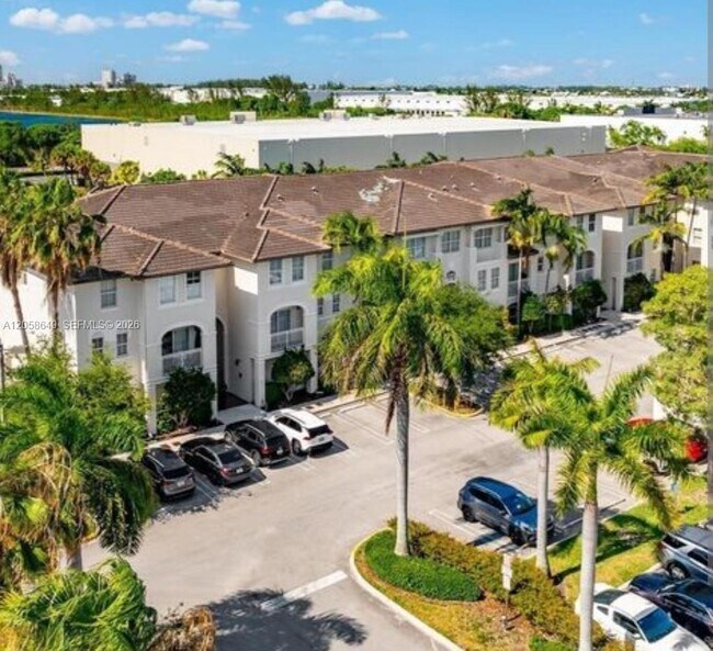 Foto del edificio - 8930 NW 97th Ave