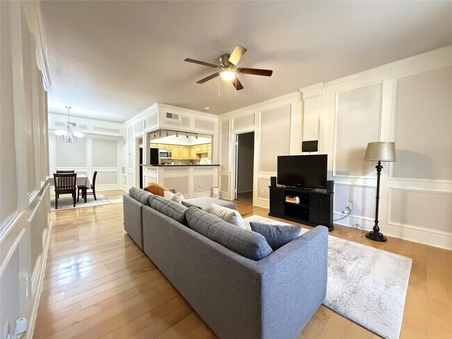 Foto del edificio - 2255 Braeswood Park Dr