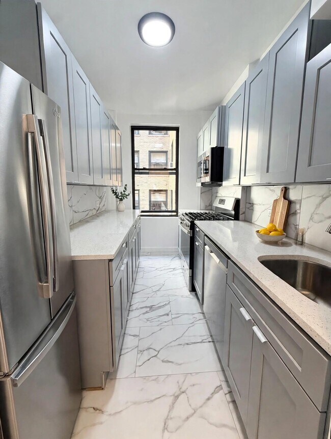 Foto del edificio - 749 West End Ave