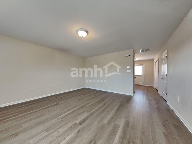 Foto del edificio - 47 Wolf Creek Ln