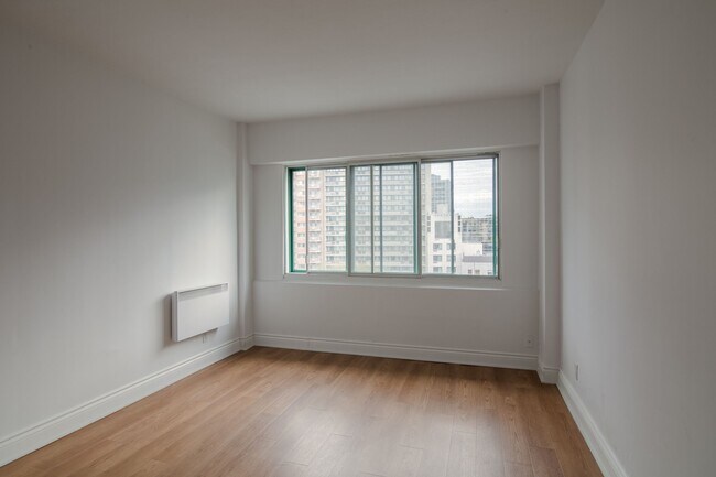 Building Photo - 3455 Rue Aylmer