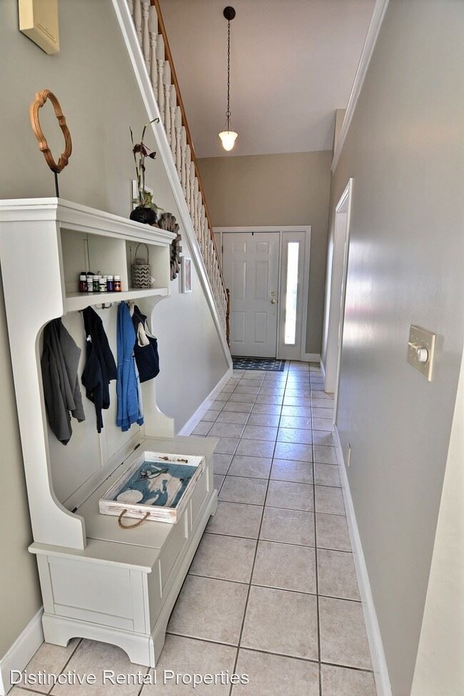 Building Photo - 3 br, 2.5 bath House - 4105 Trilithon Ct