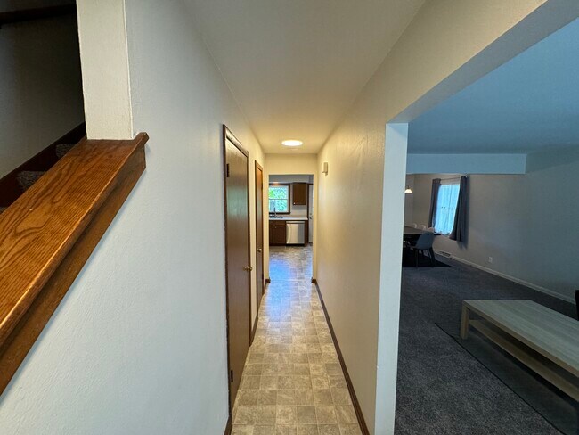Bright Entryway - 2862 N 124th St