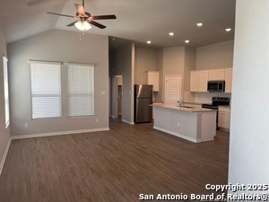 Building Photo - 121 Nespral Dr
