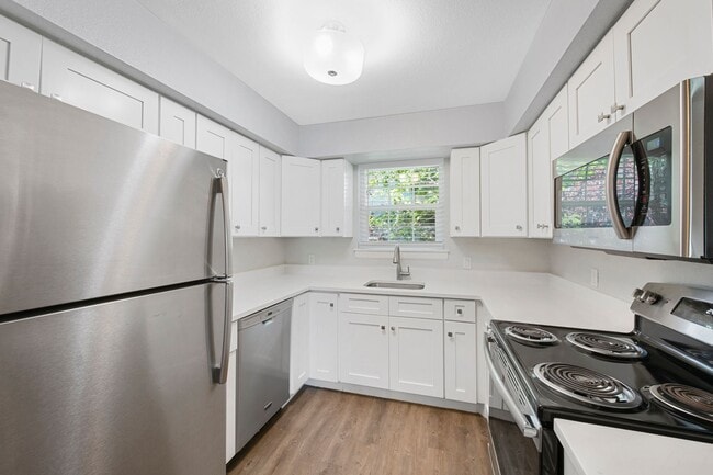 Photo - Beautiful 2 Bed 2 Bath Townhouse in Otero Ridge