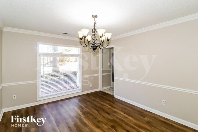 Building Photo - 3857 Oak Forest Dr