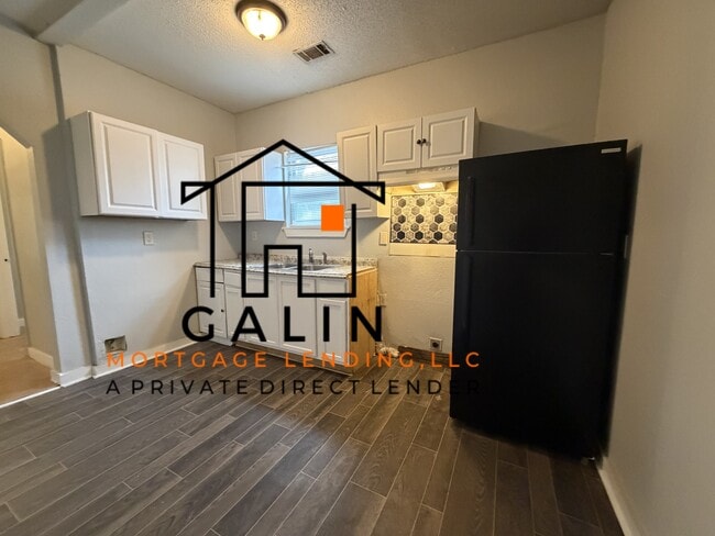 Foto del edificio - 1247 Carr Ave