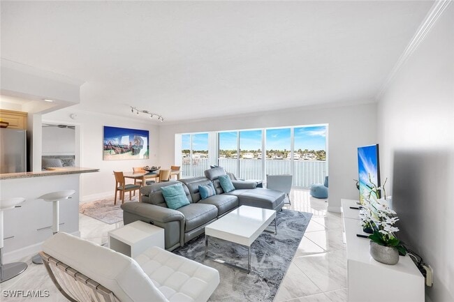 Foto del edificio - 2750 Gulf Shore Blvd N