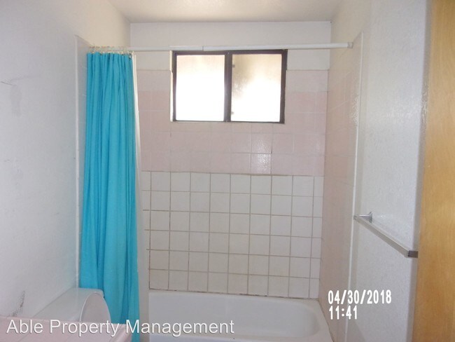 Foto del edificio - 2840 Fulop St