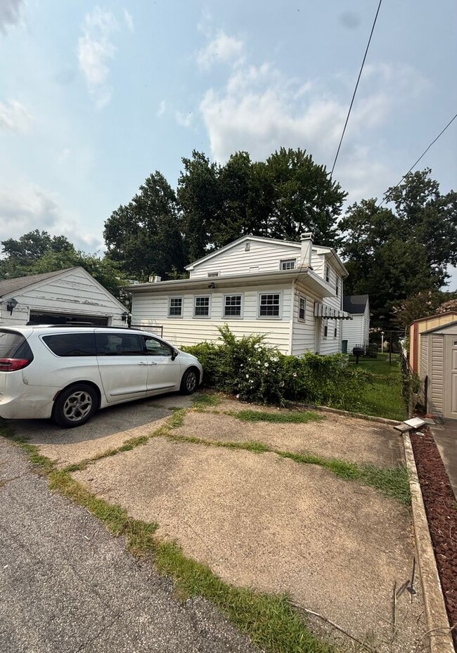 Building Photo - 3821 Staunton Ave SE
