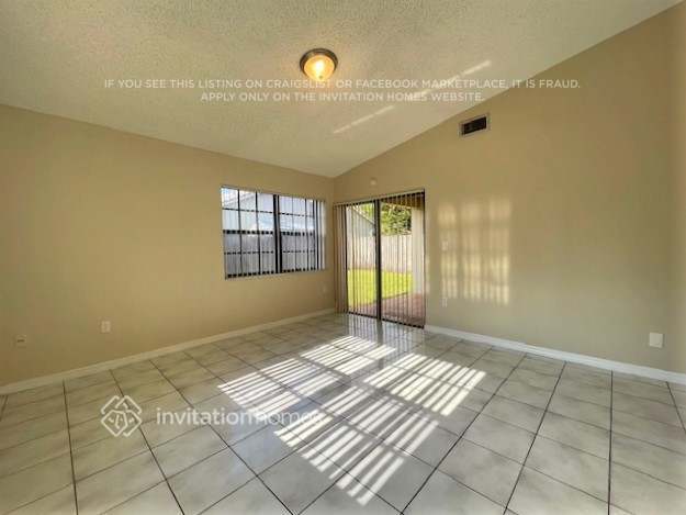 Foto del edificio - 14380 SW 112th Terrace