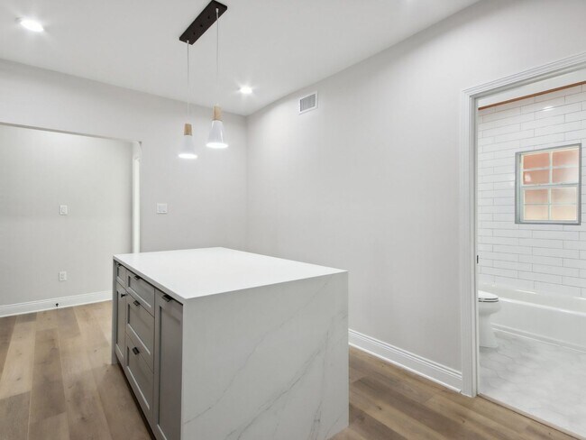 Foto del edificio - 2 Bedroom 2 Bathroom Apartment in Houston