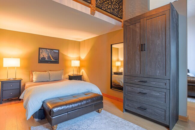 Building Photo - 421 2 Avenue-SI ID1386643P