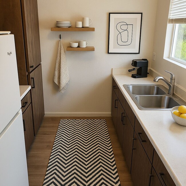 Interior Photo - 921 University Avenue
