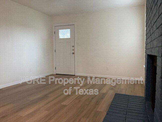 Foto del edificio - 7405 Tumbleweed Dr