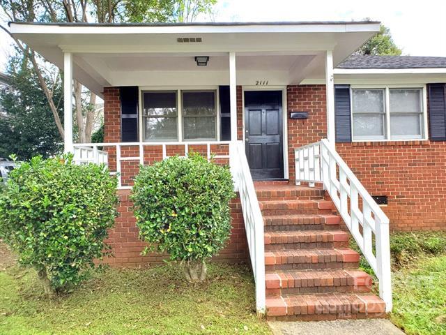 Building Photo - 2111 Lombardy Cir