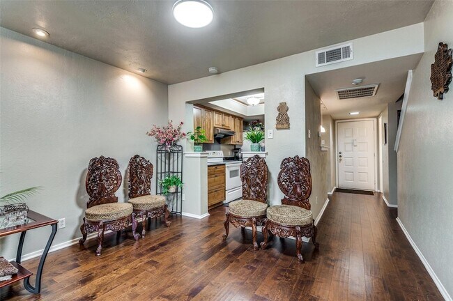 Foto del edificio - 4521 N O Connor Road Unit 1171