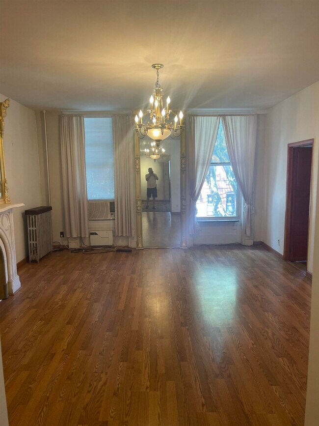 Foto del edificio - 582 Jersey Ave