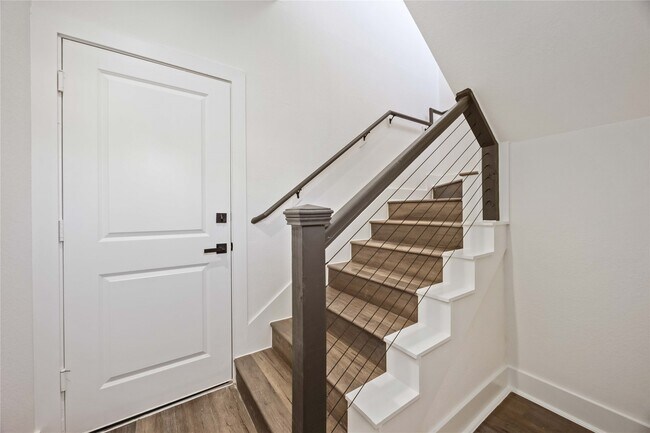 Foto del edificio - 6528 Tuskegee St