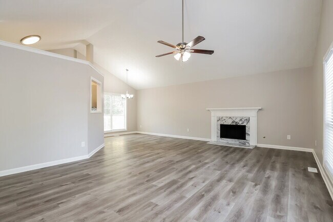Foto del edificio - 1393 Richland Creek Trail