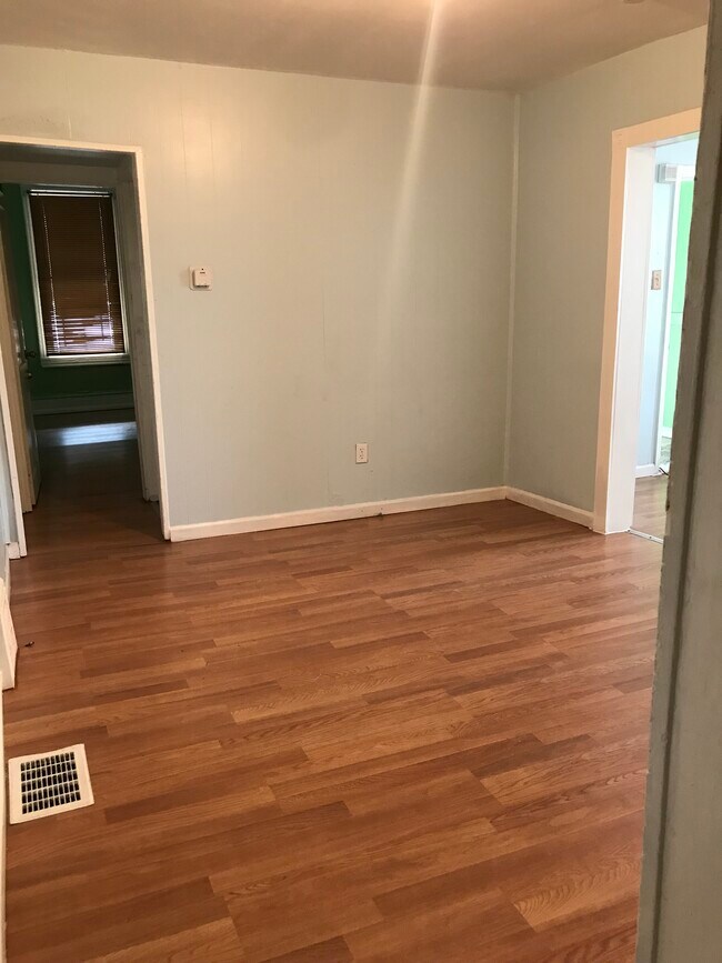 go here for video tour https://vimeo.com/257171031 - 3411 Merriel Ave