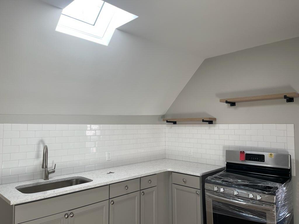 Foto principal - 1233 Eggert Rd