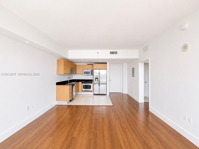 Building Photo - 951 Brickell Ave