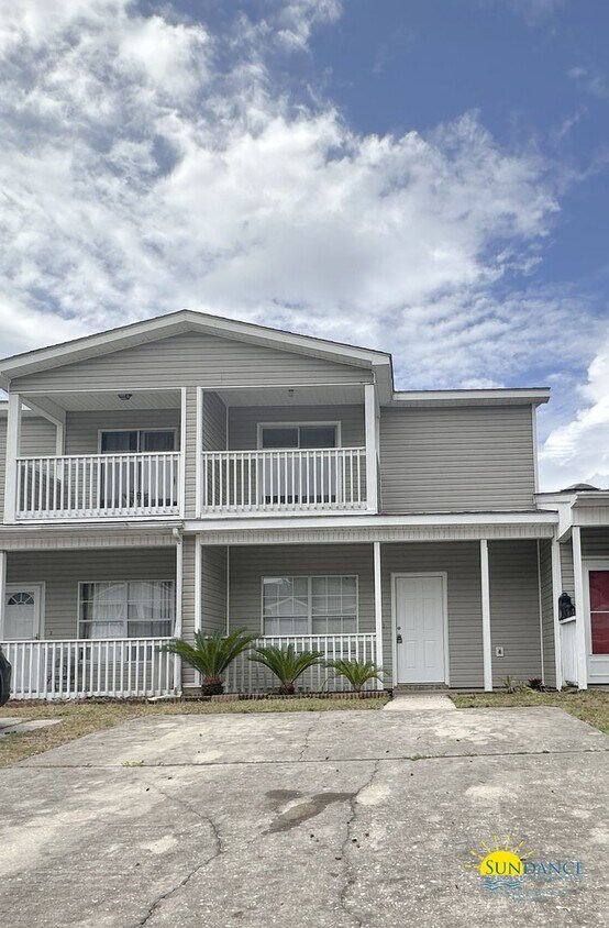 Foto principal - Charming 2 Bedroom Townhome in Fort Walton...