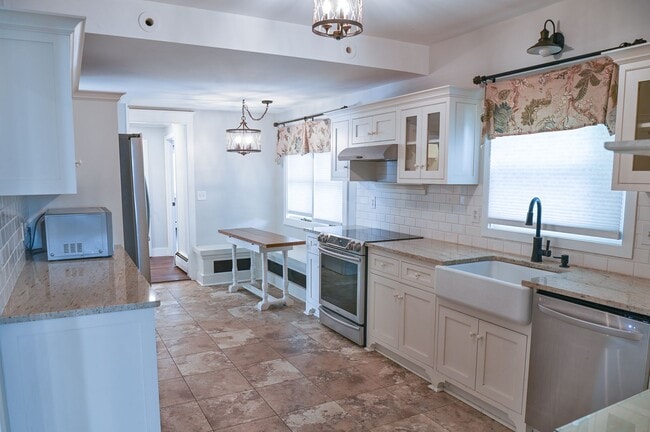 Building Photo - Gorgeous 3 Bedroom in Hershey