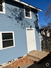 Building Photo - 160 1st Ave