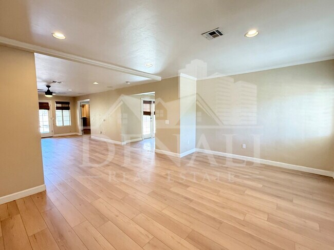 Foto del edificio - 1326 W Palm Ln