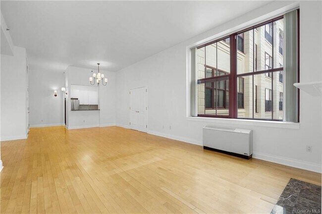 Building Photo - 1 Scarsdale Rd
