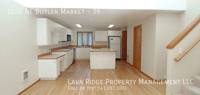 Foto del edificio - 1050 NE Butler Market Rd