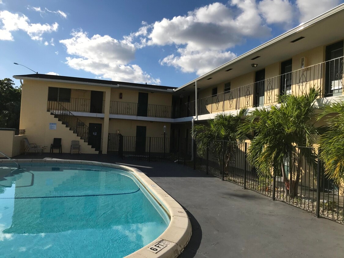 Foto principal - 2285 NE 172nd St