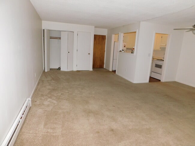 Building Photo - 85 Oxbow Dr