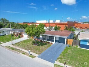 Building Photo - 3421 Cantrell