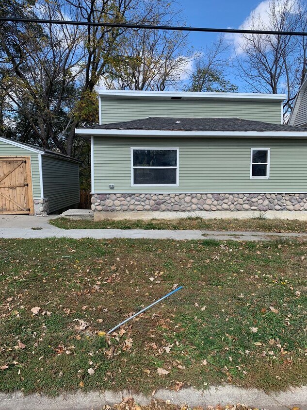 Primary Photo - Newly redone 2 bedroom $650 per month
