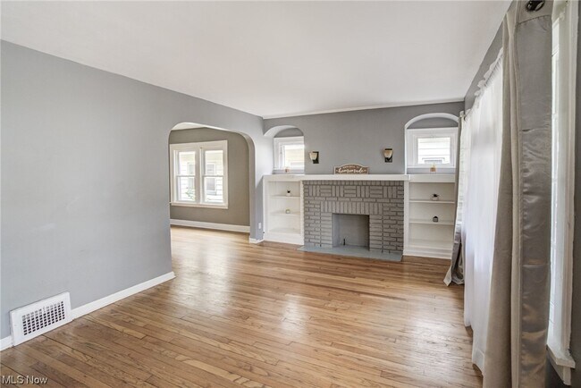 Building Photo - 3727 W 130th St