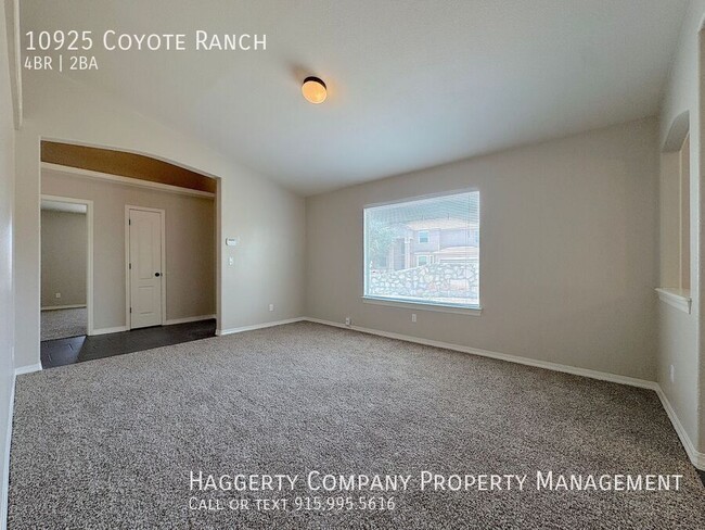 Building Photo - 10925 Coyote Ranch Ln