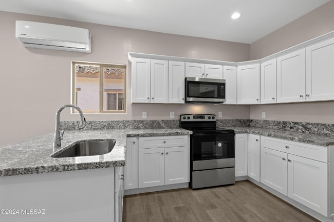 Photo - 2350 N Norris Ave House