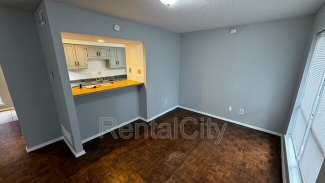 Building Photo - 3989 Grahamdale Cir