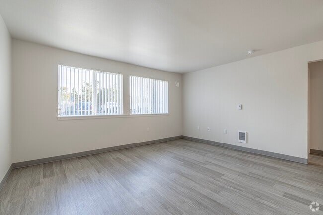 1BR,1BA - 684SF Living Room - Bonita Villa