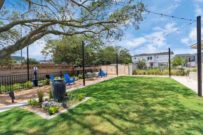 Building Photo - 1510 Parkland Oak Dr