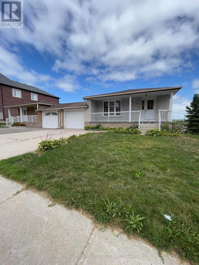 Primary Photo - 57 Simcoe Rd