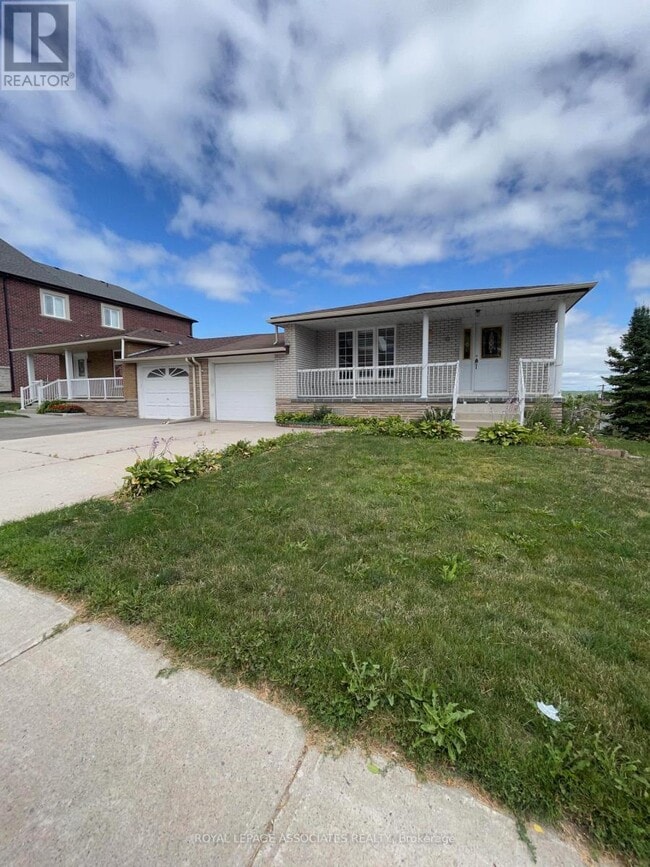 Building Photo - 57 Simcoe Rd