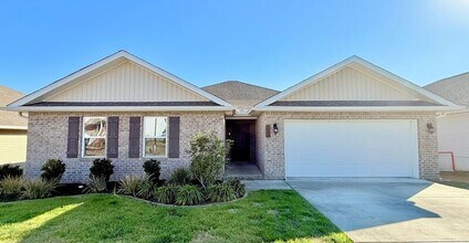 Building Photo - 5529 Guinevere Ln