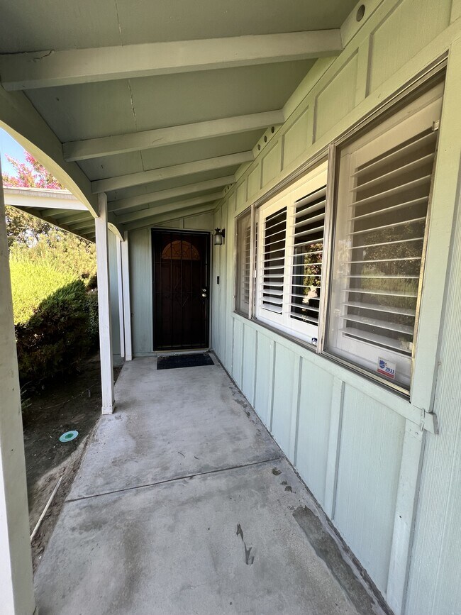 Foto del edificio - 500 River Oaks Dr