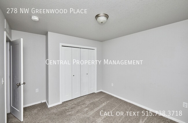 Foto del edificio - 278 NW Greenwood Pl