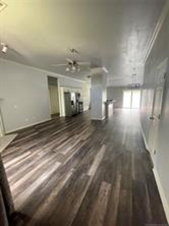 Foto del edificio - WOODCREEK ADDITION | PRIME LOCATION NEAR OU