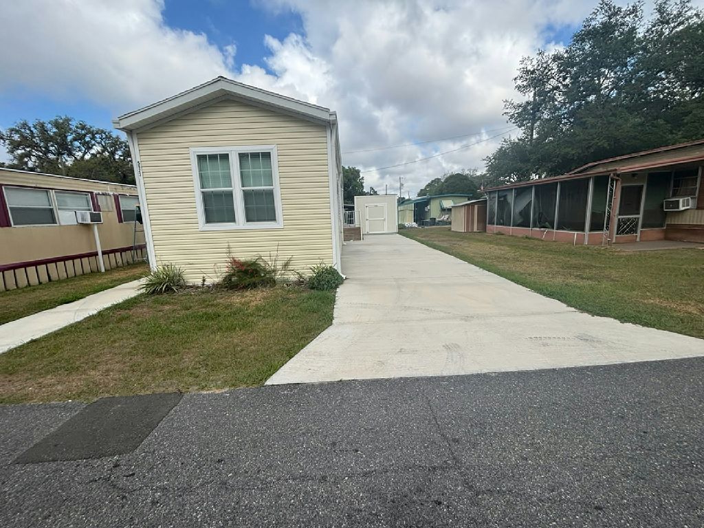 Primary Photo - 5523 Eugene Dr